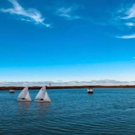 Horizon 0501 Located On The Sea